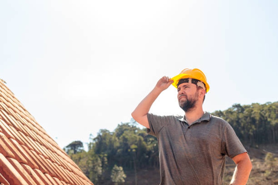 What to Look for When Finding a Contractor