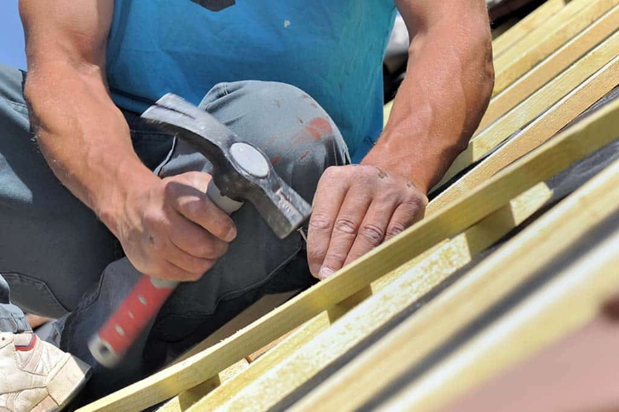How to Negotiate a Roof Replacement with Insurance Company